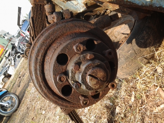 JEEP WILLY มีแต่คานแข็ง หน้า หลังครับ ตัวถังไม่ได้ขายครับ JEEP WILLY มีแต่คานแข็ง หน้า หลังครับ ตัวถังไม่ได้ขายครับ