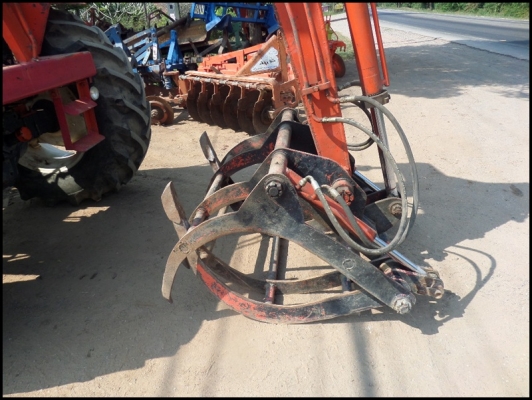 รถคีบอ้อยใช้รถไถฟอร์ดทำ สภาพดี พร้อมใช้ ยางดี คานหลังจังโบ้200 โทรสอบถาม 092-5192499 คุณสวน