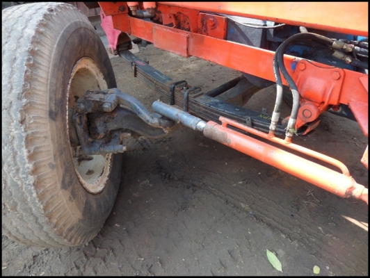 รถคีบอ้อยใช้รถไถฟอร์ดทำ สภาพดี พร้อมใช้ ยางดี คานหลังจังโบ้200 โทรสอบถาม 092-5192499 คุณสวน