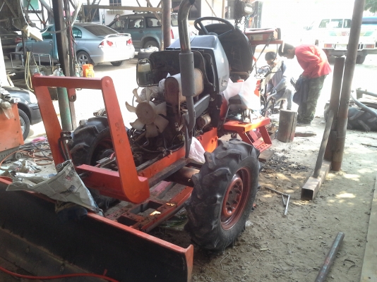 รับซ่อมแทรกเตอร์