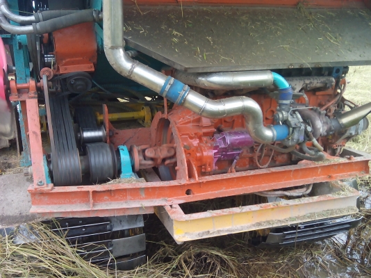 ขายรถเกี่ยวข้าว บางไทร อุ้ม 2.5 ตัน เครื่อง 195+ เทอร์โบตัวเดิน 12 ปั้มไดกิ้น 22 ขายรถเกี่ยวข้าว บางไทร อุ้ม 2.5 ตัน เครื่อง 195+ เทอร์โบตัวเดิน 12 ปั้มไดกิ้น 22