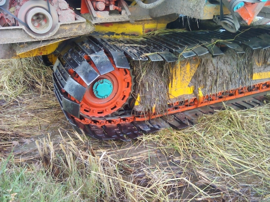 ขายรถเกี่ยวข้าว บางไทร อุ้ม 2.5 ตัน เครื่อง 195+ เทอร์โบตัวเดิน 12 ปั้มไดกิ้น 22 ขายรถเกี่ยวข้าว บางไทร อุ้ม 2.5 ตัน เครื่อง 195+ เทอร์โบตัวเดิน 12 ปั้มไดกิ้น 22