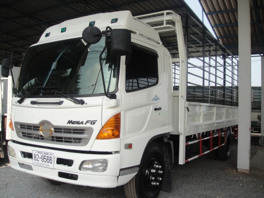 HINO FG1J เครื่องยนต์ 212 แรง กะบะเหล็กพร้อมคอกยาว 6.50 เมตร ยางภาพสวย พร้อมใช้งาน