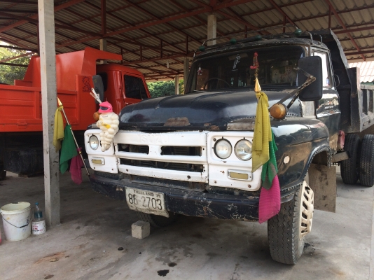 ขายรถหกล้อดั้มหัวยาวอีซุซุ/เครื่อง6BF/175 เฟืองท้ายฟูโซ่634เกียร์ร๊อคมีแอร์รถใช้งานอยู่ปากช่อง