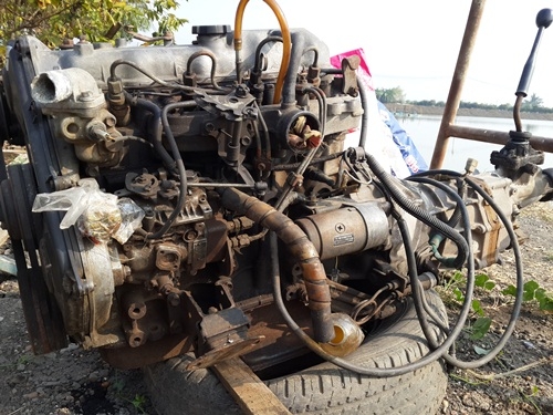 ขายเครื่องดีเซล toyota 2.4 พร้อมเกียร์ สภาพดี