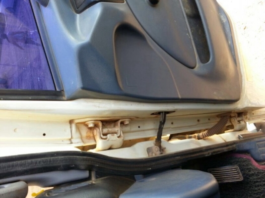 รถฮีโน่ 10 ล้อดั้ม 320 แรงม้า ปี 51. สนใจติดต่อ  081 - 6079515