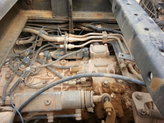 รถฮีโน่ 10 ล้อดั้ม 320 แรงม้า ปี 51. สนใจติดต่อ  081 - 6079515