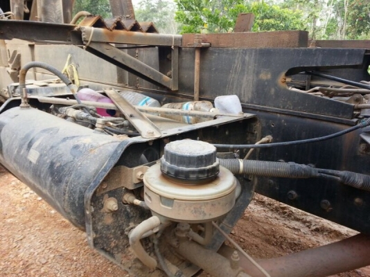 รถฮีโน่ 10 ล้อดั้ม 320 แรงม้า ปี 51. สนใจติดต่อ  081 - 6079515