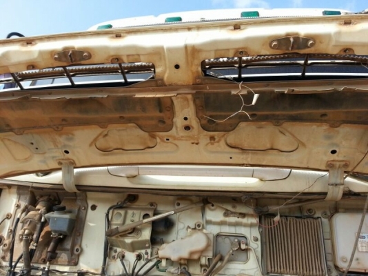 รถฮีโน่ 10 ล้อดั้ม 320 แรงม้า ปี 51. สนใจติดต่อ  081 - 6079515