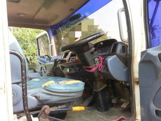 รถฮีโน่ 10 ล้อดั้ม 320 แรงม้า ปี 51. สนใจติดต่อ  081 - 6079515