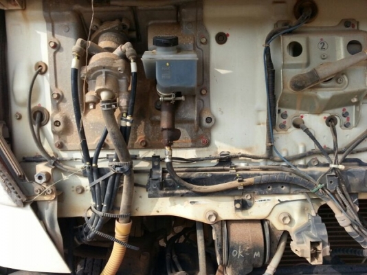 รถฮีโน่ 10 ล้อดั้ม 320 แรงม้า ปี 51. สนใจติดต่อ  081 - 6079515