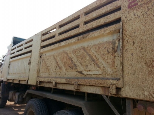 รถฮีโน่ 10 ล้อดั้ม 320 แรงม้า ปี 51. สนใจติดต่อ  081 - 6079515