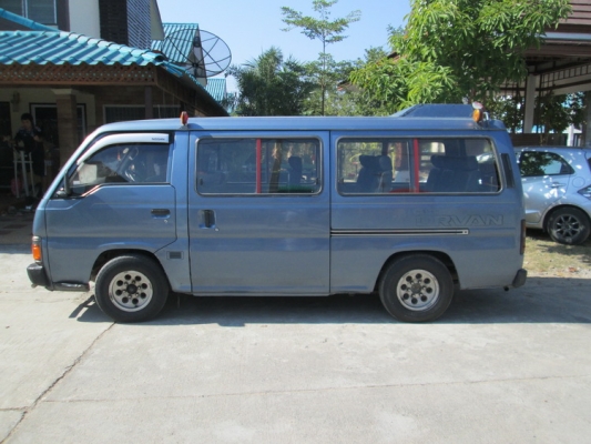 รถตู้ นิสสัน URVAN สภาพพร้อมใช้ รถตู้ นิสสัน URVAN สภาพพร้อมใช้