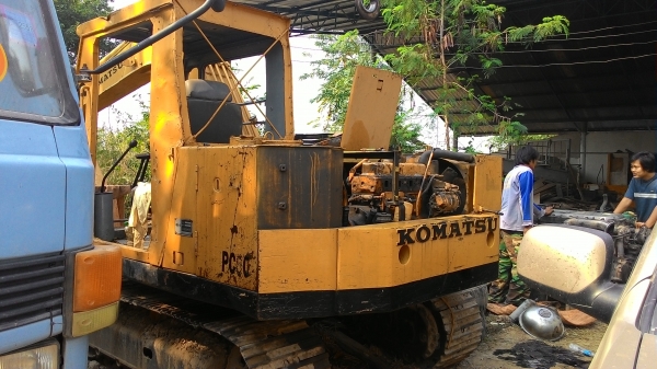 ขายรถแบคโฮ PC60 สนใจติดต่อ 081-1951535