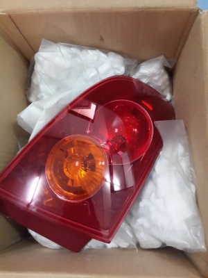 ขายไฟท้าย มาสด้า 3 สีแดง ของแท้