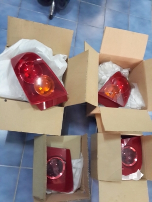 ขายไฟท้าย มาสด้า 3 สีแดง ของแท้