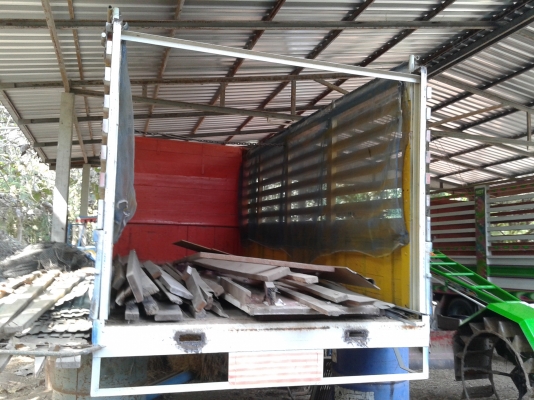 ขายกะบะดั้มของโตโยต้าไดน่า300 หรือใส่กับรุ่น NKR