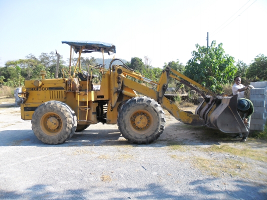 ขายรถตักล้อยาง KOBELCO รุ่น LK 300 เอวอ่อนสวยพร้อมใช้