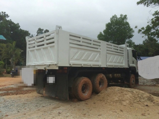 รถอีซูซุ 10 ล้อดั้ม 360 แรงม้า ปี 53  สนใจติดต่อ  081 - 6079515