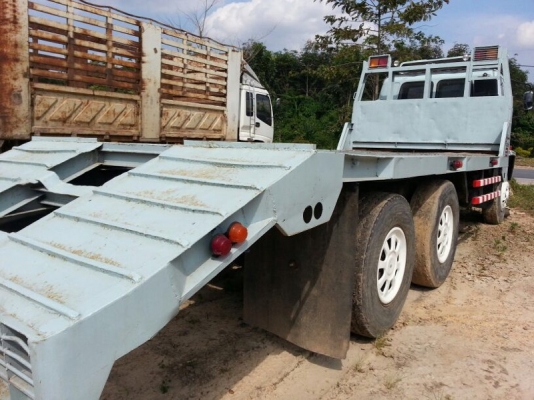 รถอีซูซุ 10 ล้อ ท้ายลาด 240  แรงม้า. ปี 36   สนใจติดต่อ 081 - 6079515