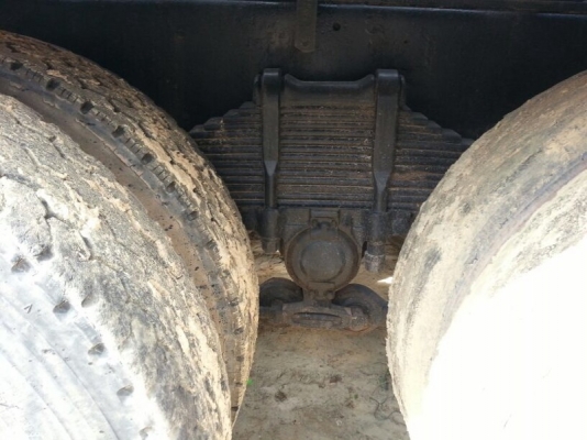 รถอีซูซุ 10 ล้อ ท้ายลาด 240  แรงม้า. ปี 36   สนใจติดต่อ 081 - 6079515