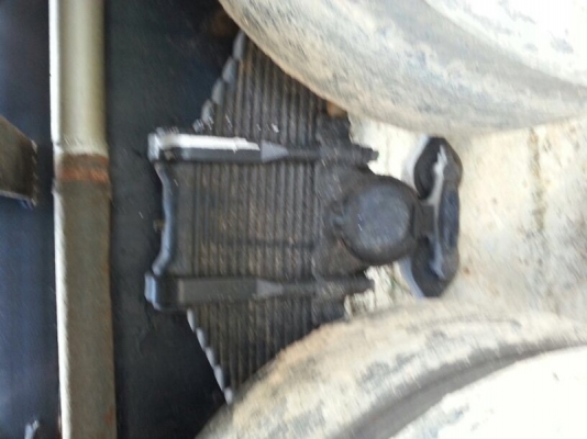 รถอีซูซุ 10 ล้อ ท้ายลาด 240  แรงม้า. ปี 36   สนใจติดต่อ 081 - 6079515