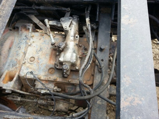 รถอีซูซุ 10 ล้อ ท้ายลาด 240  แรงม้า. ปี 36   สนใจติดต่อ 081 - 6079515