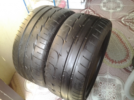 ขายยางเทพๆ245/40/17 re11