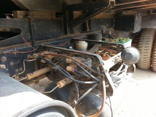 รถอีซูซุ  10 ล้อดั้ม FXZ  270 แรงม้า. ปี 50  ( รถวิ่ง 2xx,xxx กว่า กม. )  สนใจติดต่อ 081 - 6079515