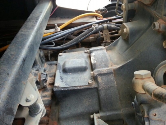 รถอีซูซุ  10 ล้อดั้ม FXZ  270 แรงม้า. ปี 50  ( รถวิ่ง 2xx,xxx กว่า กม. )  สนใจติดต่อ 081 - 6079515