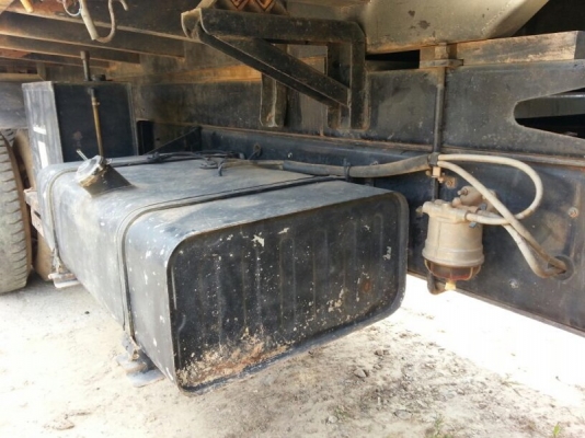 รถอีซูซุ  10 ล้อดั้ม FXZ  270 แรงม้า. ปี 50  ( รถวิ่ง 2xx,xxx กว่า กม. )  สนใจติดต่อ 081 - 6079515