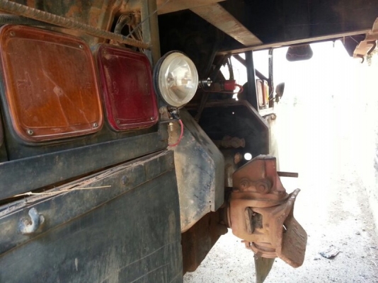 รถอีซูซุ  10 ล้อดั้ม FXZ  270 แรงม้า. ปี 50  ( รถวิ่ง 2xx,xxx กว่า กม. )  สนใจติดต่อ 081 - 6079515