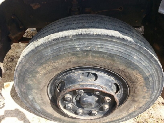 รถอีซูซุ  10 ล้อดั้ม FXZ  270 แรงม้า. ปี 50  ( รถวิ่ง 2xx,xxx กว่า กม. )  สนใจติดต่อ 081 - 6079515