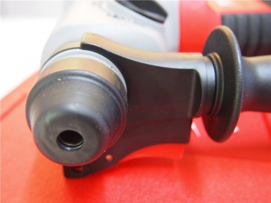 ปลั๊กอยู่ไกลไฟดับไม่ต้องกลัวเมื่อมี สว่านโรตารี่ไร้สาย MILWAUKEE 2605-22 SDS 18โวลท์ ปลั๊กอยู่ไกลไฟดับไม่ต้องกลัวเมื่อมี สว่านโรตารี่ไร้สาย MILWAUKEE 2605-22 SDS 18โวลท์