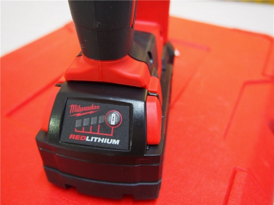 ปลั๊กอยู่ไกลไฟดับไม่ต้องกลัวเมื่อมี สว่านโรตารี่ไร้สาย MILWAUKEE 2605-22 SDS 18โวลท์ ปลั๊กอยู่ไกลไฟดับไม่ต้องกลัวเมื่อมี สว่านโรตารี่ไร้สาย MILWAUKEE 2605-22 SDS 18โวลท์