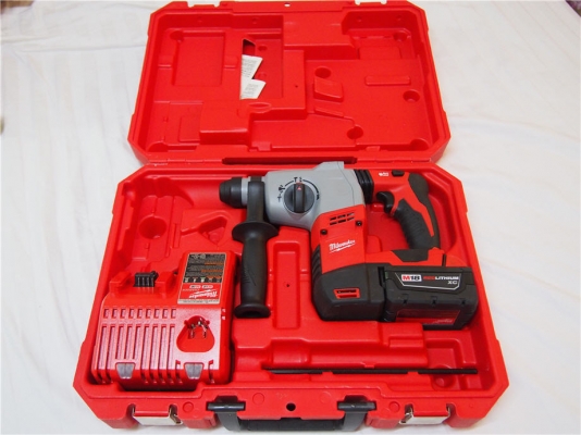 ปลั๊กอยู่ไกลไฟดับไม่ต้องกลัวเมื่อมี สว่านโรตารี่ไร้สาย MILWAUKEE 2605-22 SDS 18โวลท์ ปลั๊กอยู่ไกลไฟดับไม่ต้องกลัวเมื่อมี สว่านโรตารี่ไร้สาย MILWAUKEE 2605-22 SDS 18โวลท์