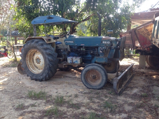 ขายรถไถเพลาเดียว FORD 6610 เครื่อง T3 มีอุปกรณ์ 2 ชิ้น มีดันหน้ากับจาน7 สนใจโทร 081-970-1072