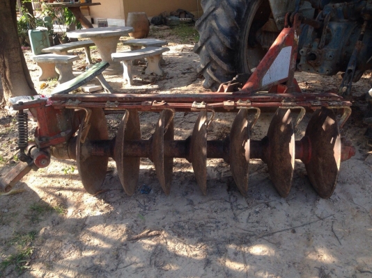 ขายรถไถเพลาเดียว FORD 6610 เครื่อง T3 มีอุปกรณ์ 2 ชิ้น มีดันหน้ากับจาน7 สนใจโทร 081-970-1072