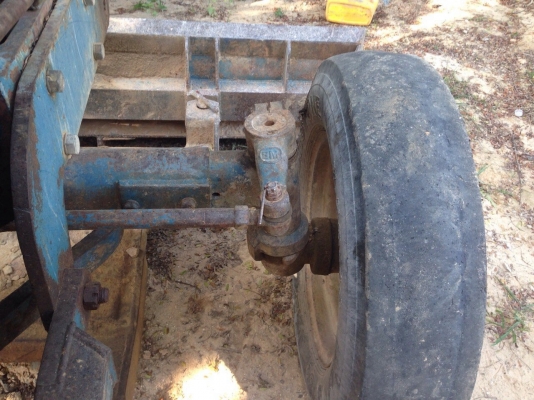 ขายรถไถเพลาเดียว FORD 6610 เครื่อง T3 มีอุปกรณ์ 2 ชิ้น มีดันหน้ากับจาน7 สนใจโทร 081-970-1072