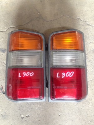 ขายอะไหล่รถตู้ mitsubishi L300 นิดหน่อย ขายอะไหล่รถตู้ mitsubishi L300 นิดหน่อย