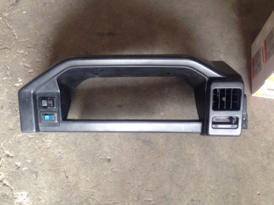 ขายอะไหล่รถตู้ mitsubishi L300 นิดหน่อย ขายอะไหล่รถตู้ mitsubishi L300 นิดหน่อย