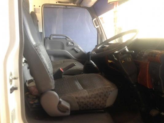 หกล้อ อีซูชุ NQR 175 ปี50ยาว5.50ม สภาพดีเดิมๆสวยใช้งานน้อยวิ่งแค่50,000กม. ทะเบึยนพร้อมโอน