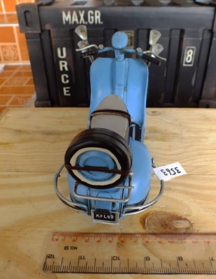 ขายโมเดลสังกะสีเวสป้า 1965 piaggio vespa