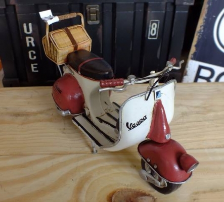 ขายโมเดลสังกะสีเวสป้า 1965 piaggio vespa