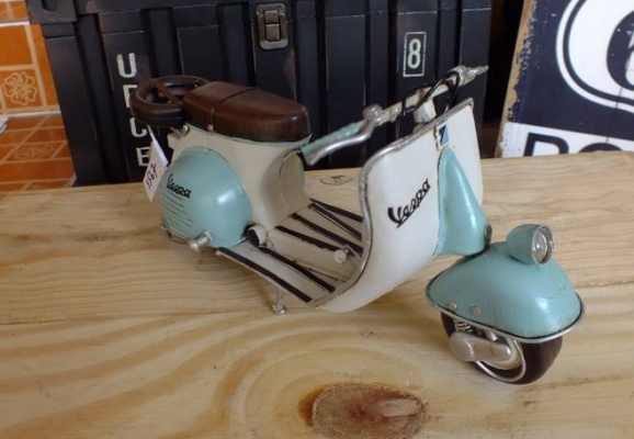 ขายโมเดลสังกะสีเวสป้า 1965 piaggio vespa