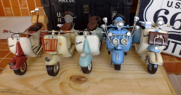 ขายโมเดลสังกะสีเวสป้า 1965 piaggio vespa