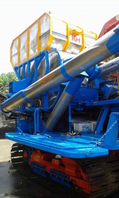 ขายรถเกี่ยวศักดิ์พัฒนา km47 พร้อมใช้งาน (สองงวดได้) ขายรถเกี่ยวศักดิ์พัฒนา km47 พร้อมใช้งาน (สองงวดได้)