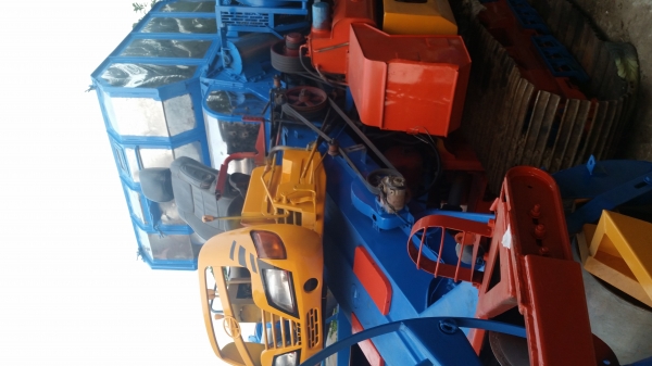 ขายรถเกี่ยวศักดิ์พัฒนา km47 พร้อมใช้งาน (สองงวดได้) ขายรถเกี่ยวศักดิ์พัฒนา km47 พร้อมใช้งาน (สองงวดได้)