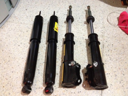 โช้ค TOUGH DOG ของ USA แท้เป็นของใหม่เก่าเก็บสภาพสวยไม่ทราบรุ่นครับ โช้ค TOUGH DOG ของ USA แท้เป็นของใหม่เก่าเก็บสภาพสวยไม่ทราบรุ่นครับ