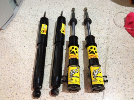 โช้ค TOUGH DOG ของ USA แท้เป็นของใหม่เก่าเก็บสภาพสวยไม่ทราบรุ่นครับ